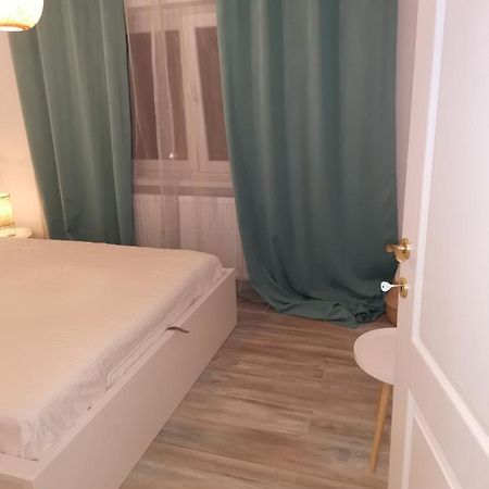 Bloom Box Apartments Craiova Ngoại thất bức ảnh