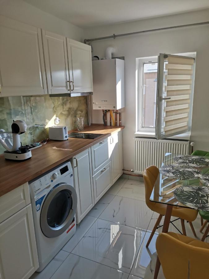 Bloom Box Apartments Craiova Ngoại thất bức ảnh
